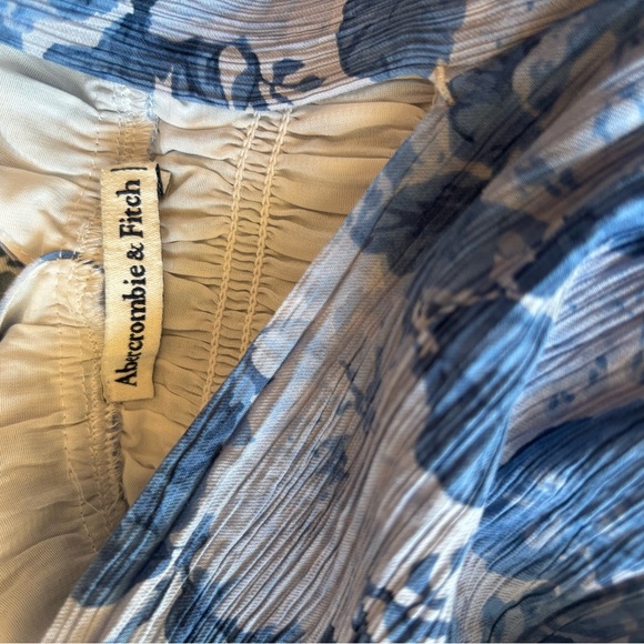 🌿 Abercrombie & Fitch Crinkle Smocked Waist Maxi Dress – Large Tall (NWOT) - Picture 10 of 11